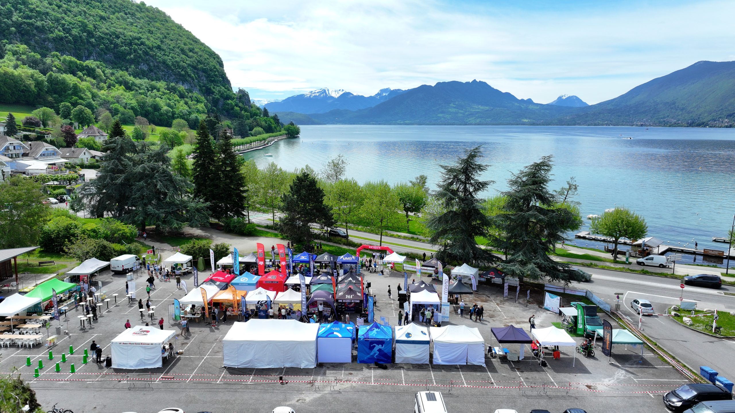 Salon, Unimev, collaboration